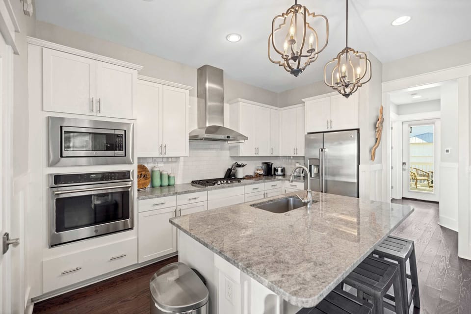 Kitchen: Fully-equipped kitchen, updated appliances, drip coffee maker, Keurig, toaster oven, air fryer, blender, 3 barstools