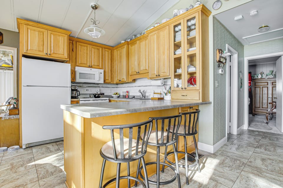Kitchen | Cooking Basics | Spices | Coffee Maker | Toaster | Main Level