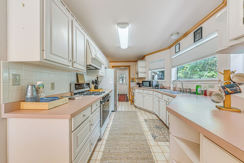 Kitchen | Well-Equipped | Cooking Basics | Keurig Coffee Maker