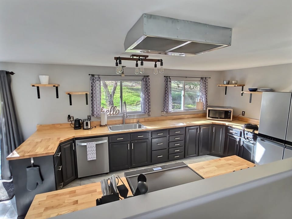 Open Concept Chef's Kitchen 