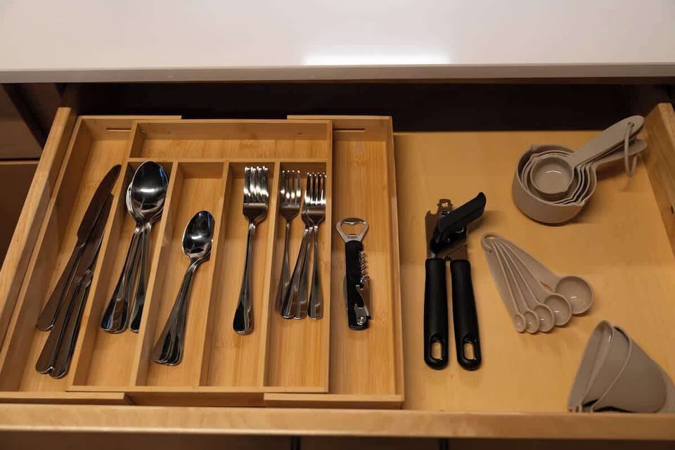 Drawer with full set of utensils and cutlery