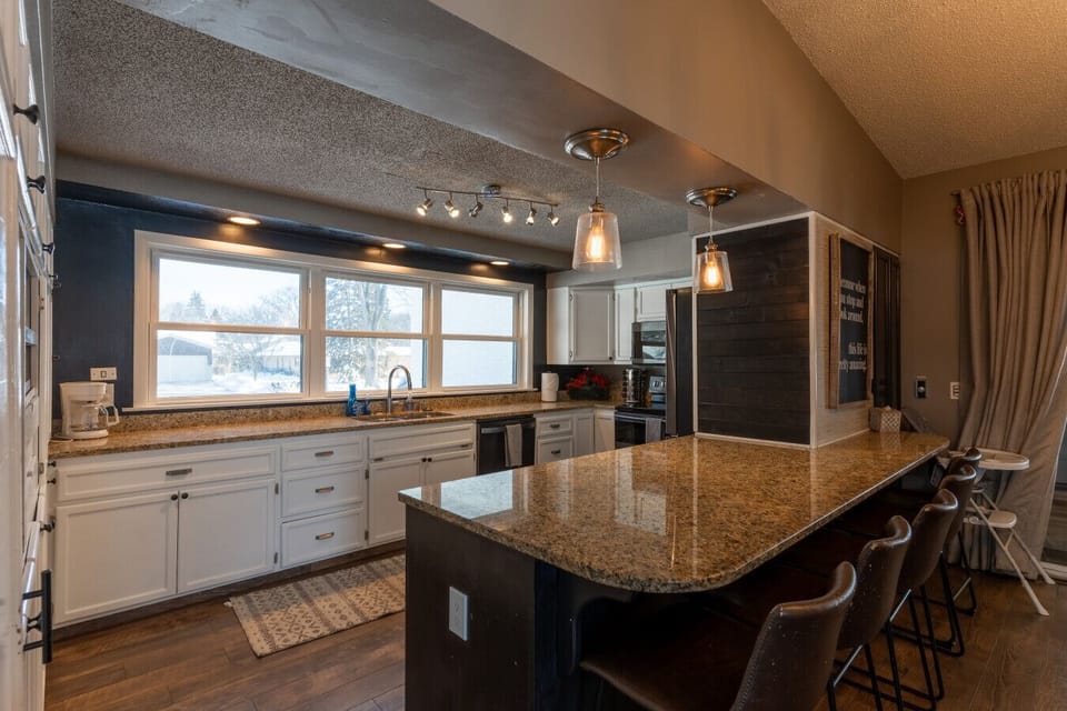 Fully Stocked Kitchen - Great for Family Meals