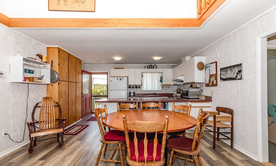 Dining Area II
