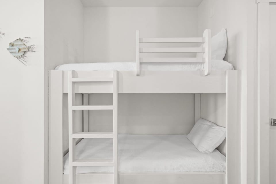 Bunk Alcove