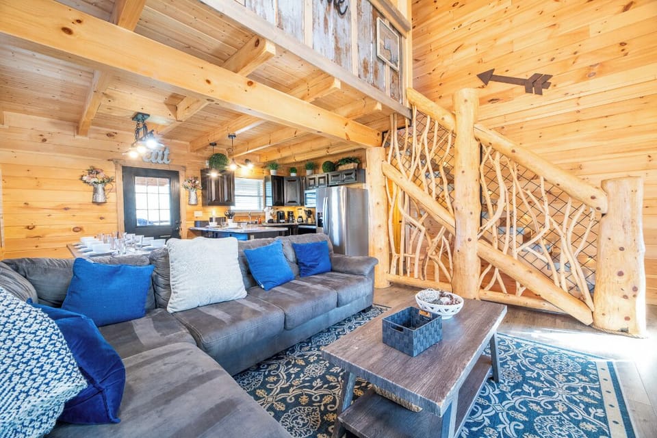 Cabin In The Mountains' cozy living area