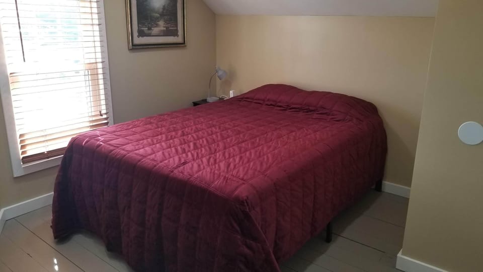 upstairs bedroom #4