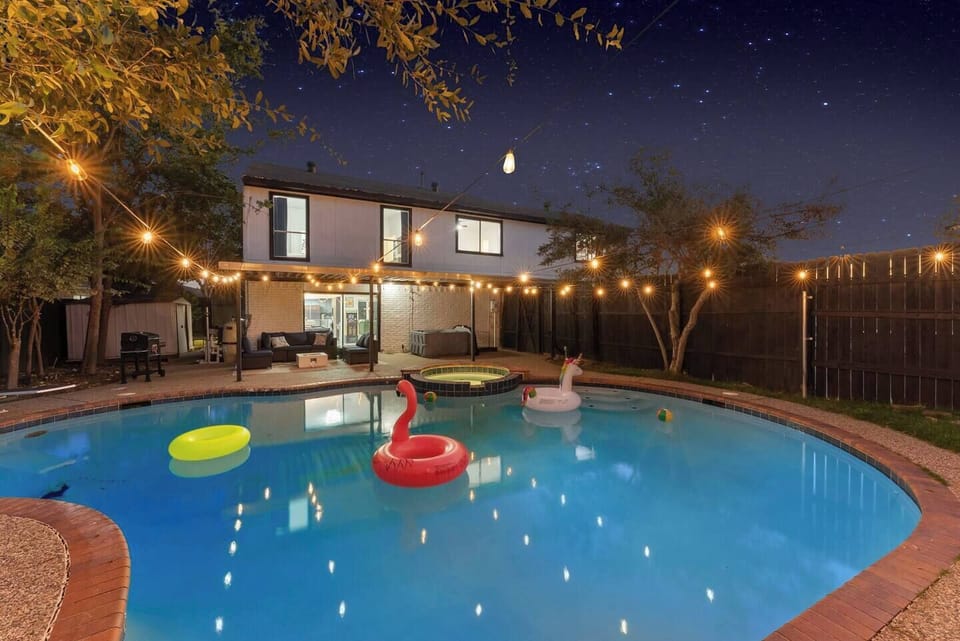 Take a dip in our shimmering pool as the stars twinkle above, creating a magical atmosphere for your swims. The serene glow of the night sky invites you to relax and unwind, making it the perfect backdrop for memorable evenings filled with laughter