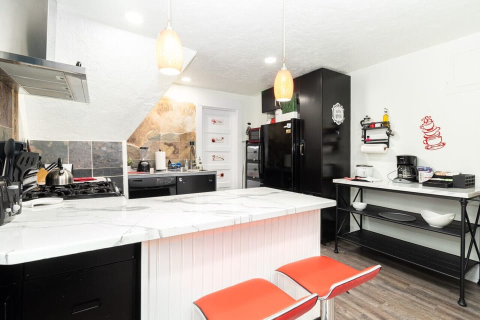 Stylish and functional kitchen with a modern aesthetic.