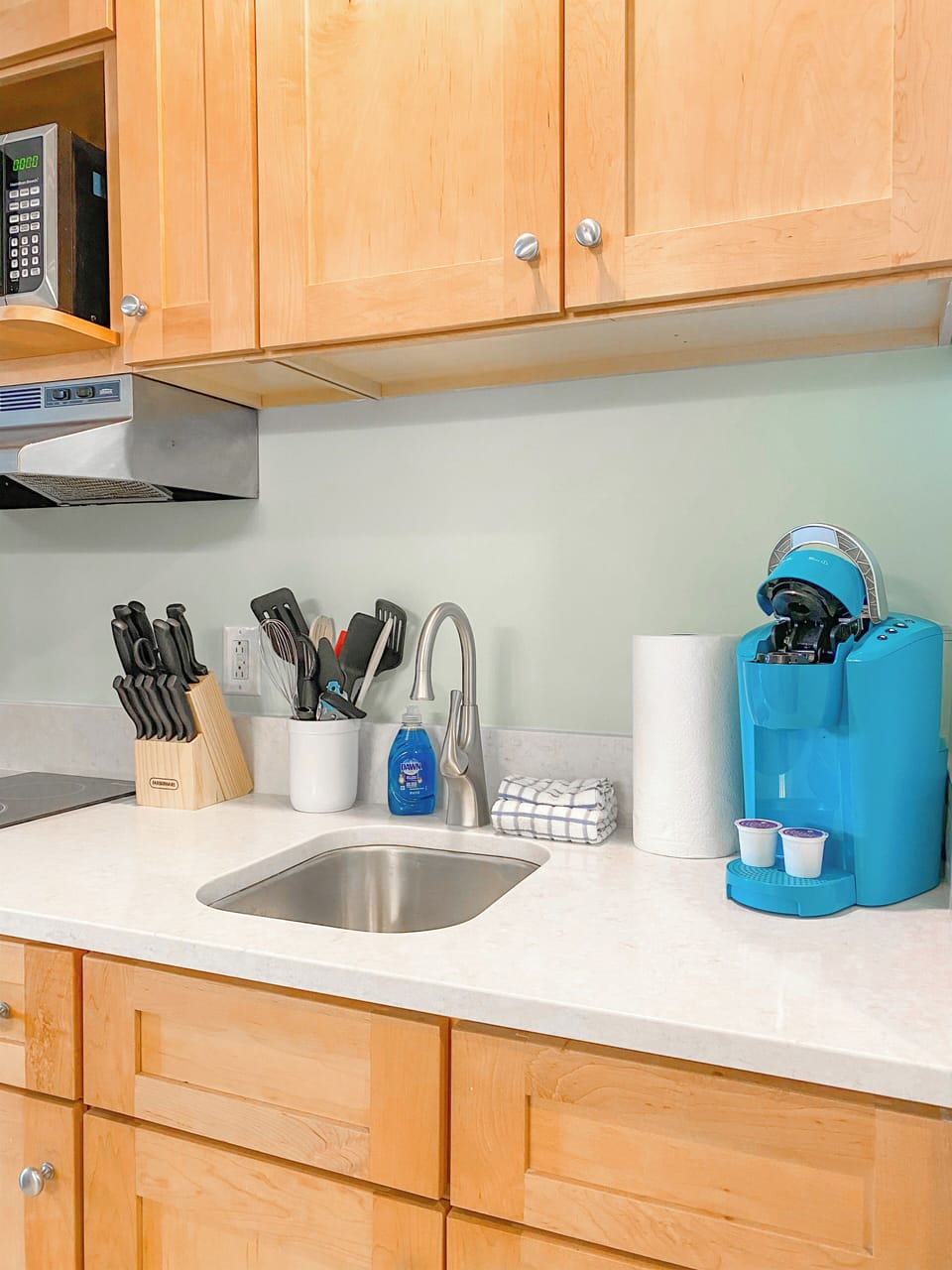 Welcome to Origin! Dish soap, hand towels, paper towels, utensils, and dishware provided!