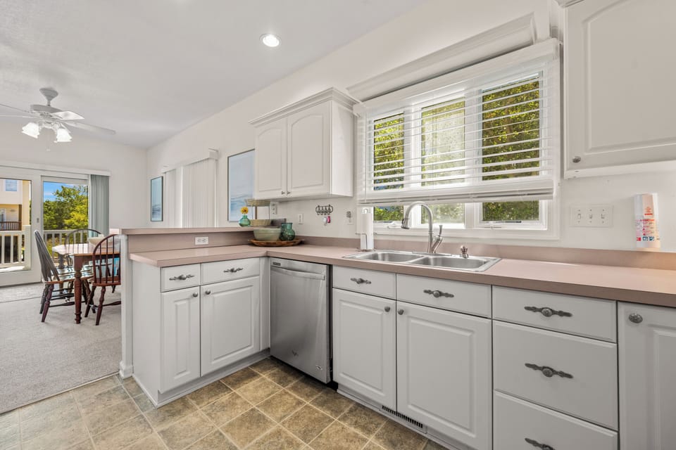 Kitchen - Mid Level