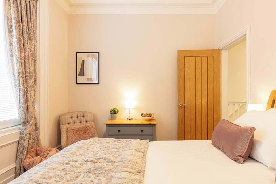 North View, South Shields - Host & Stay