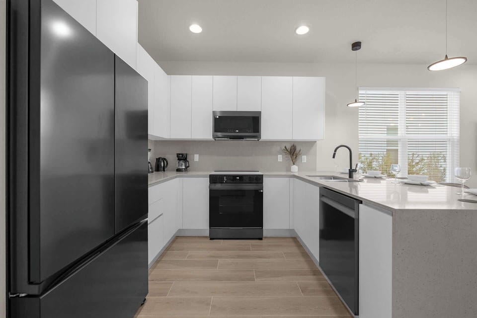 Fully Equipped Chef's Kitchen