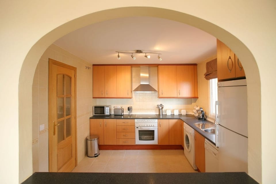 Large kitchen