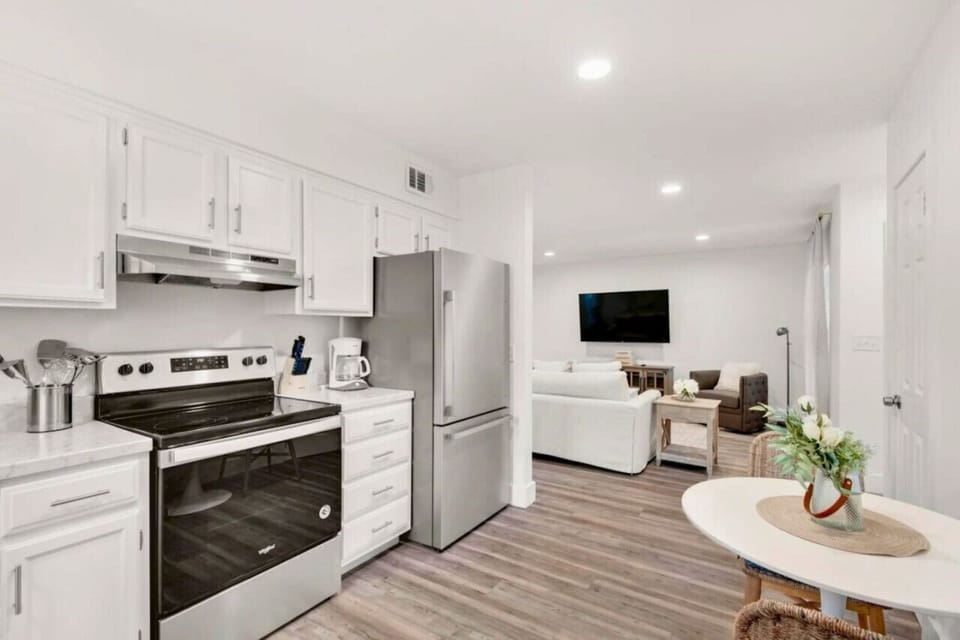 Indulge in preparing your favorite meals in this fully equipped kitchen, stocked with all the necessary tools for culinary creations