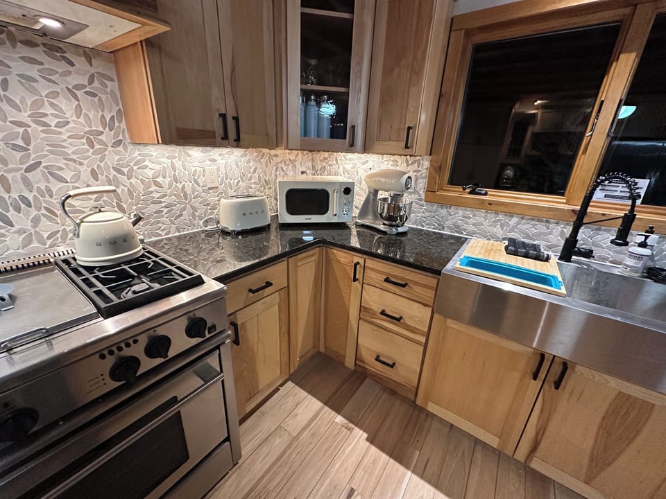 Fully equipped kitchen