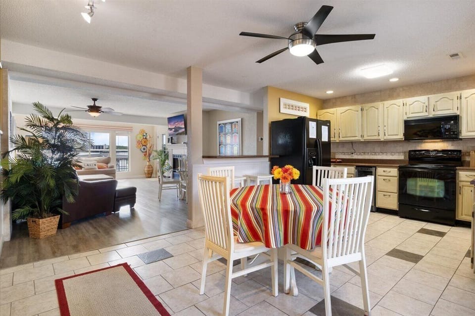 Kitchen table