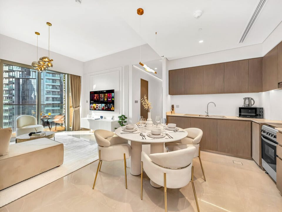 Fully Equipped Modern Kitchen and dining