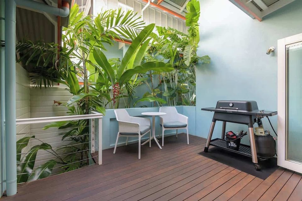 Private BBQ courtyard area