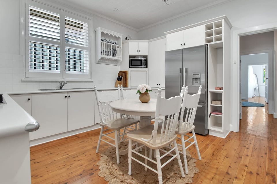 Kitchen - Coffee nook + Small Table