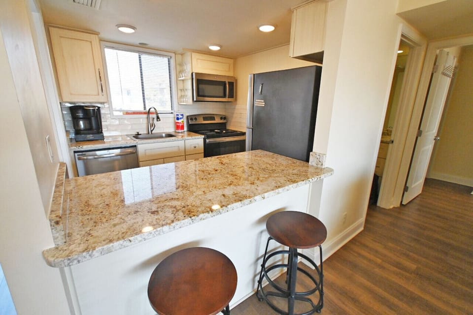 Kitchen optional eating area