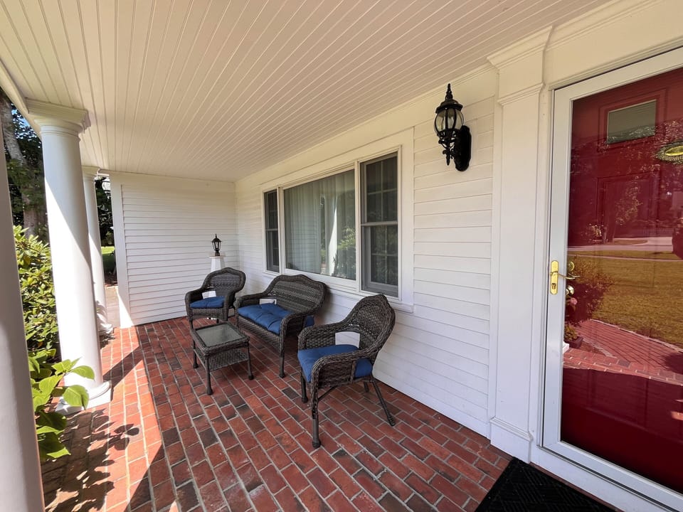 Covered porch 