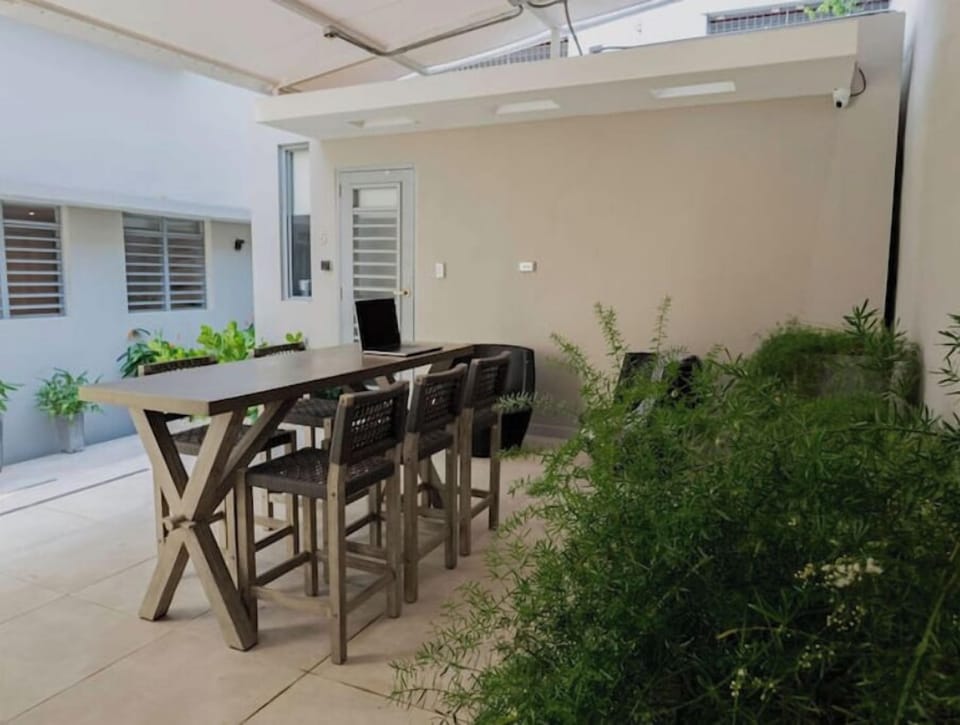 Outdoor dining