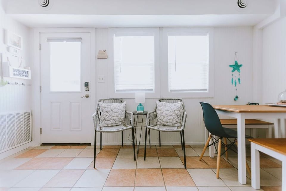 NH337D: Coastal Dunes 4 | Dining Area - Seating for 4