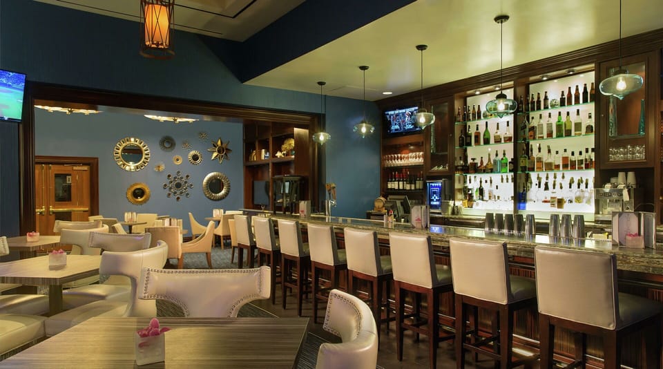 Bar and Lounge