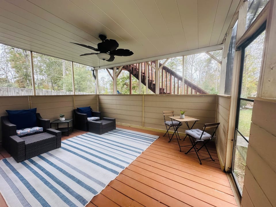 Private enclosed patio