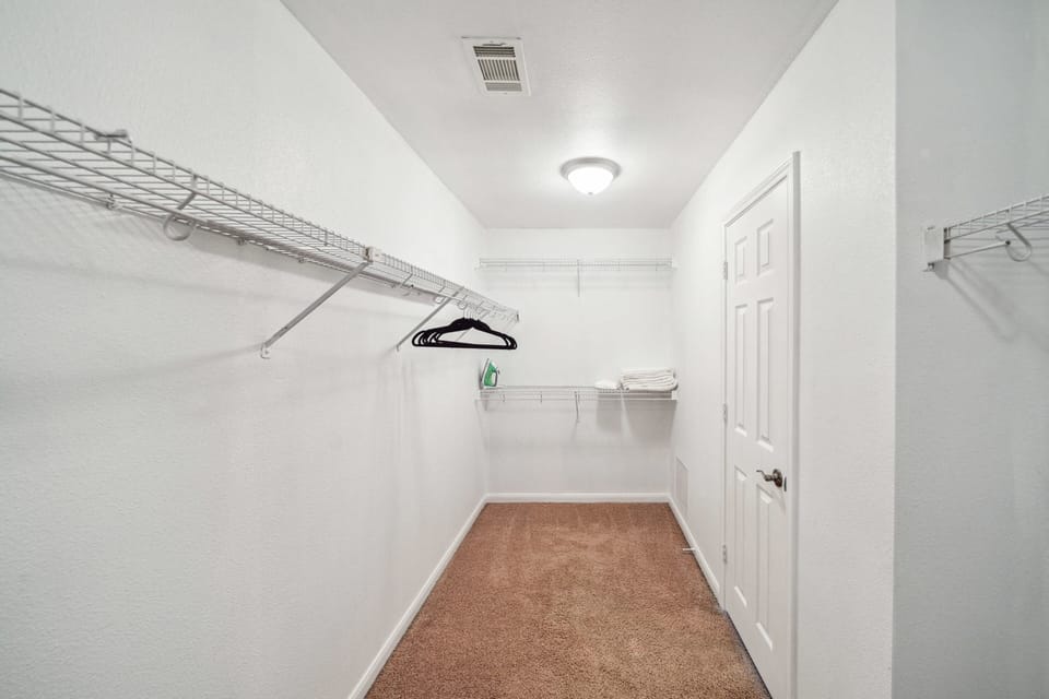 Master bedroom - King CLOSET