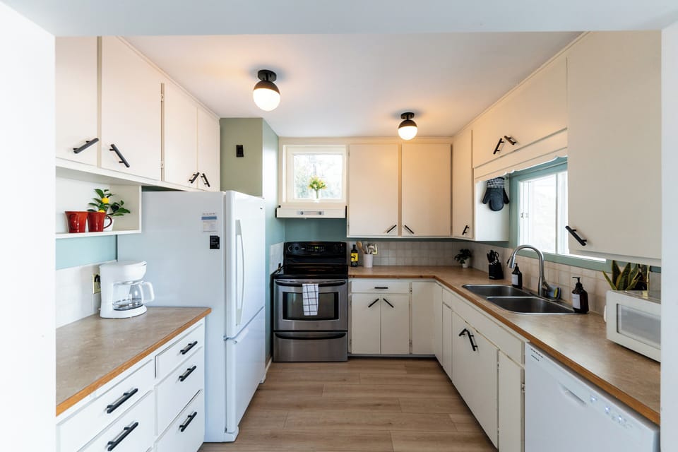 Kitchen with everything you need to cook a storm