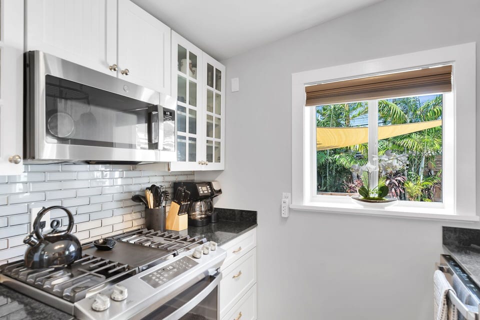 Gas range will excite the chef in your group.