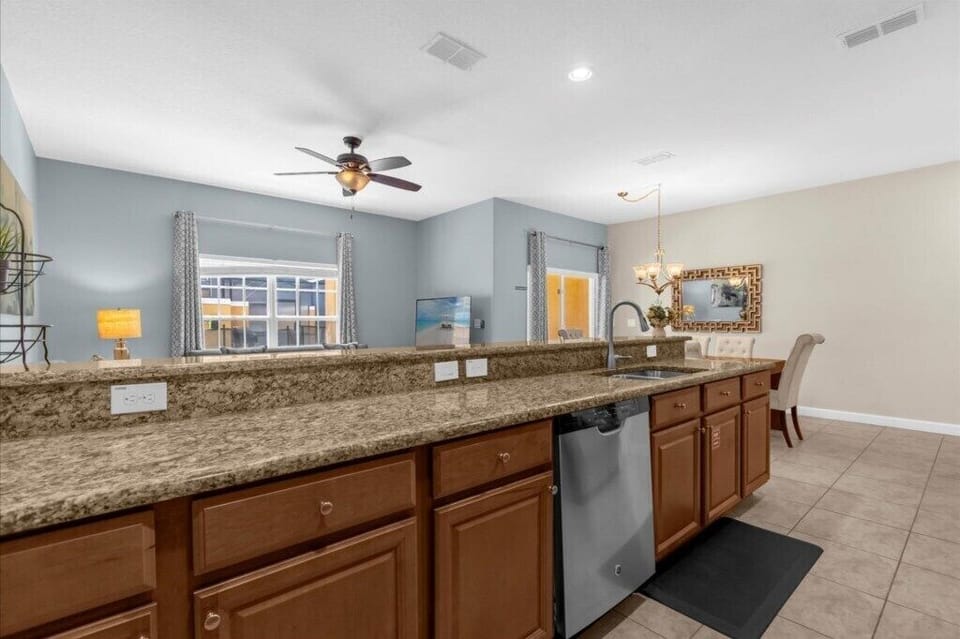 2931 Buccaneer Palm Road (11).jpg