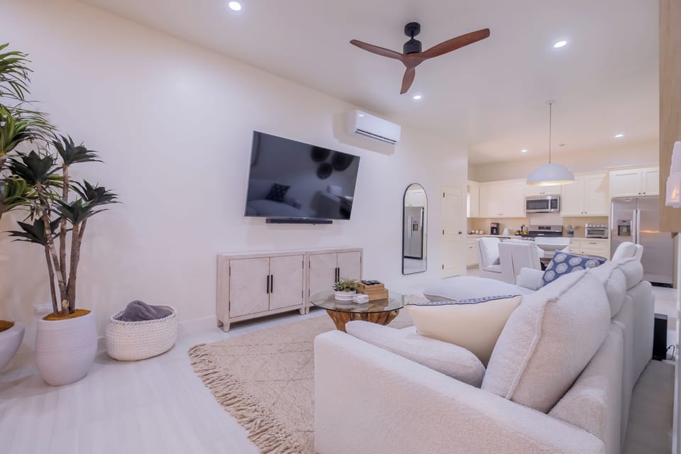 Living Room (2)
