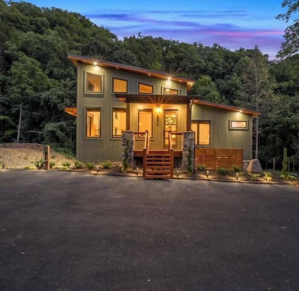 Make memories in this luxurious chalet w/ample parking & EV Charger!