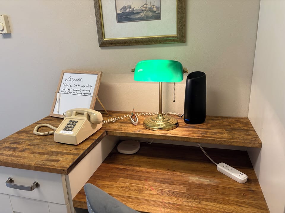 Task station 