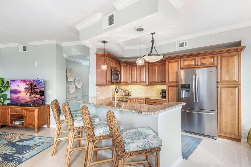 Breakfast Bar seating for 4