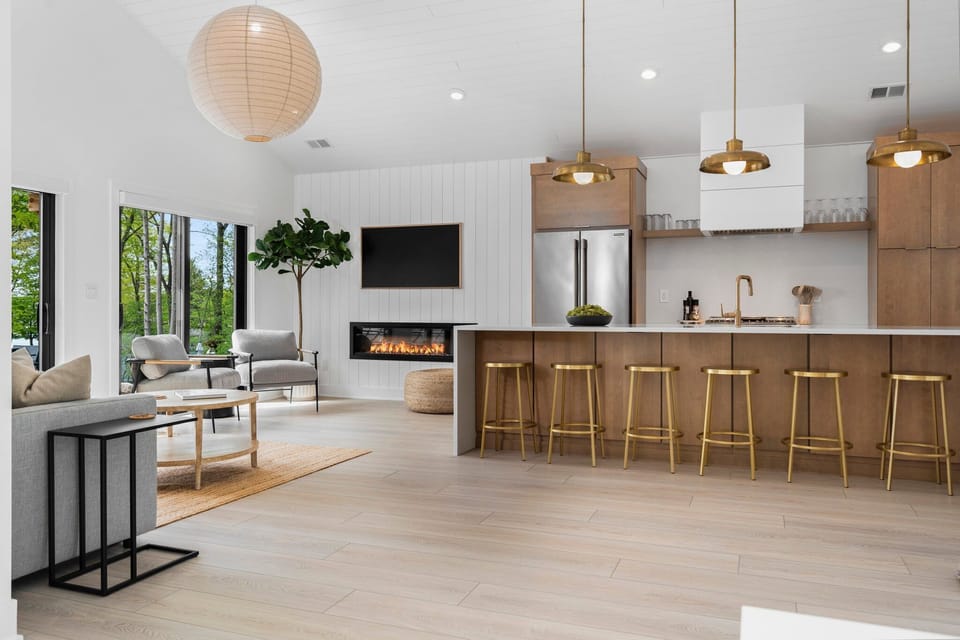 Living Room/Kitchen
