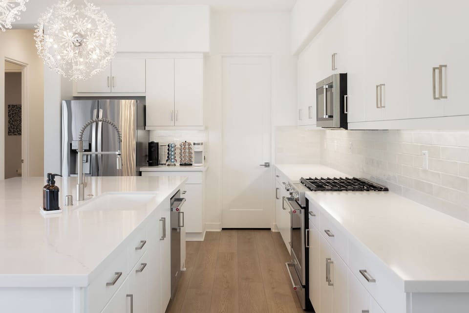Fully stocked kitchen for your convenience.