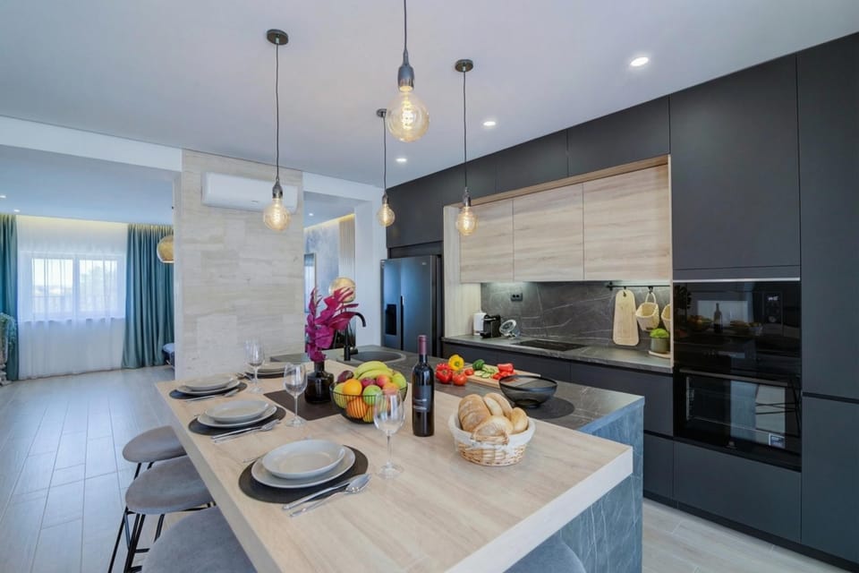 Kitchen and dining area