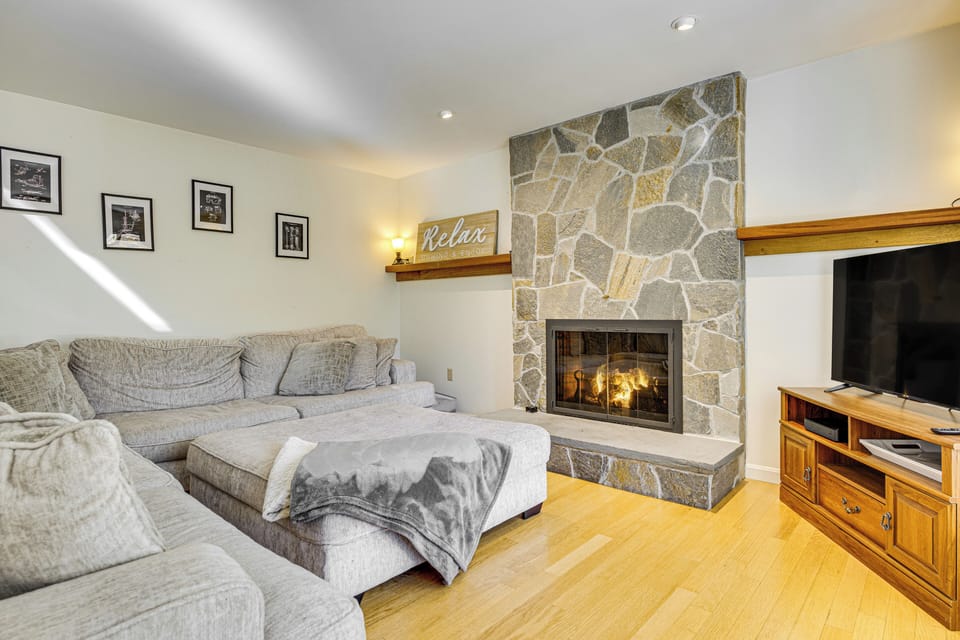 Gilford Vacation Rental | 3BR | 3BA | 1,934 Sq Ft | Steps Required