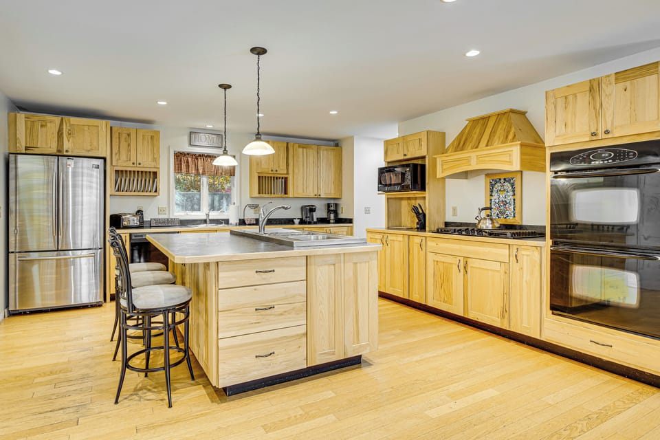 Kitchen | Cooking Basics Supplied | 1st Floor