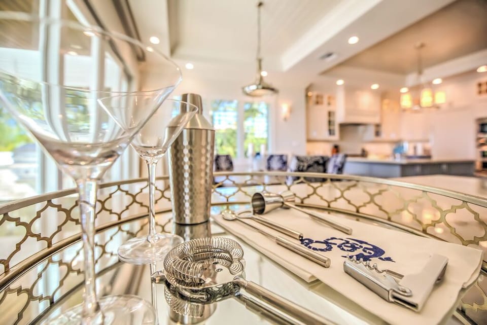 Unlimited supplies are provided with your stay to ensure you feel the abundance of luxury. We fully stocked every corner of the house so you don't have to run out and buy basic household supplies or even forgotten essentials. 