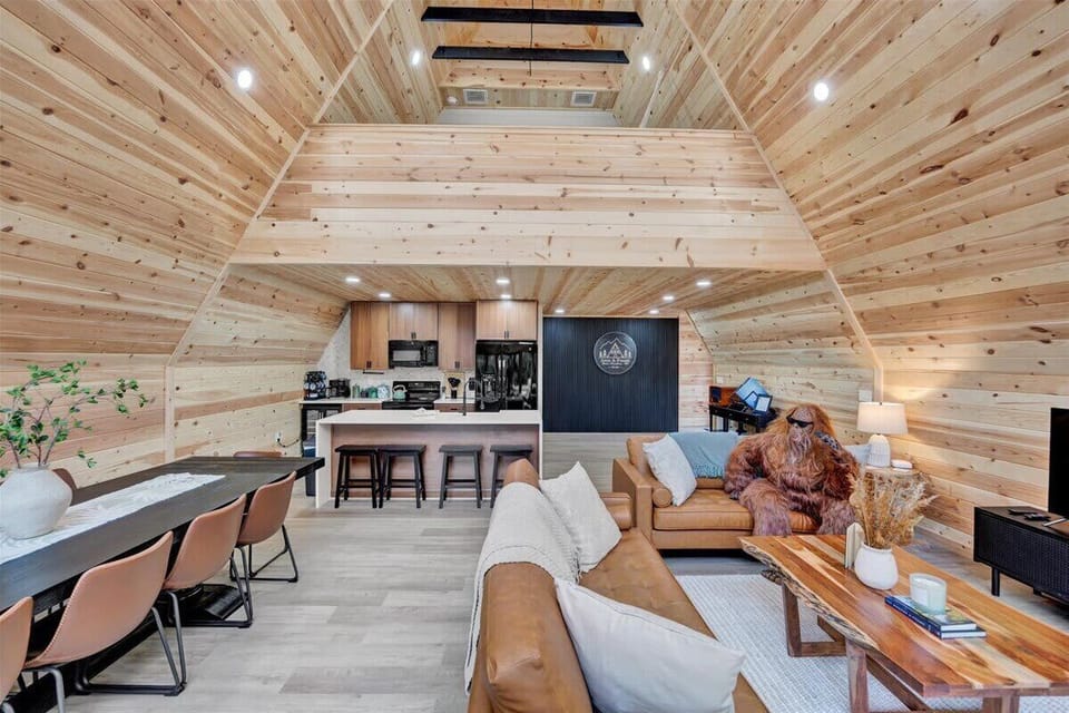 Open-Concept Living & Dining Area