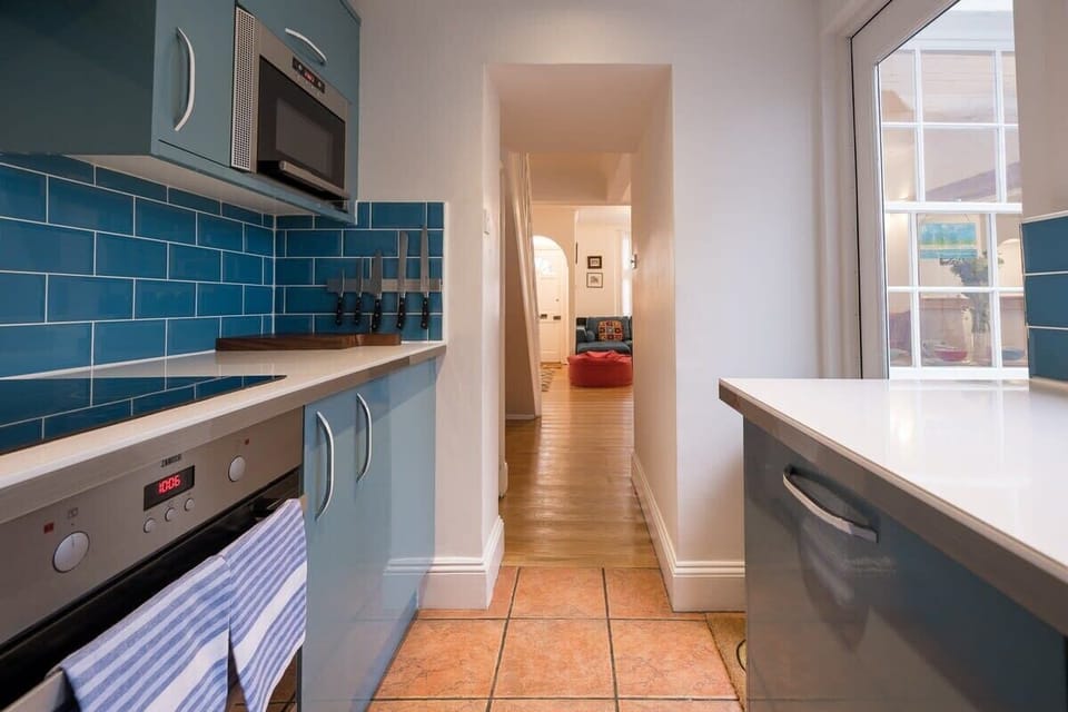 Over Arches, Brighton and Hove - Host & Stay