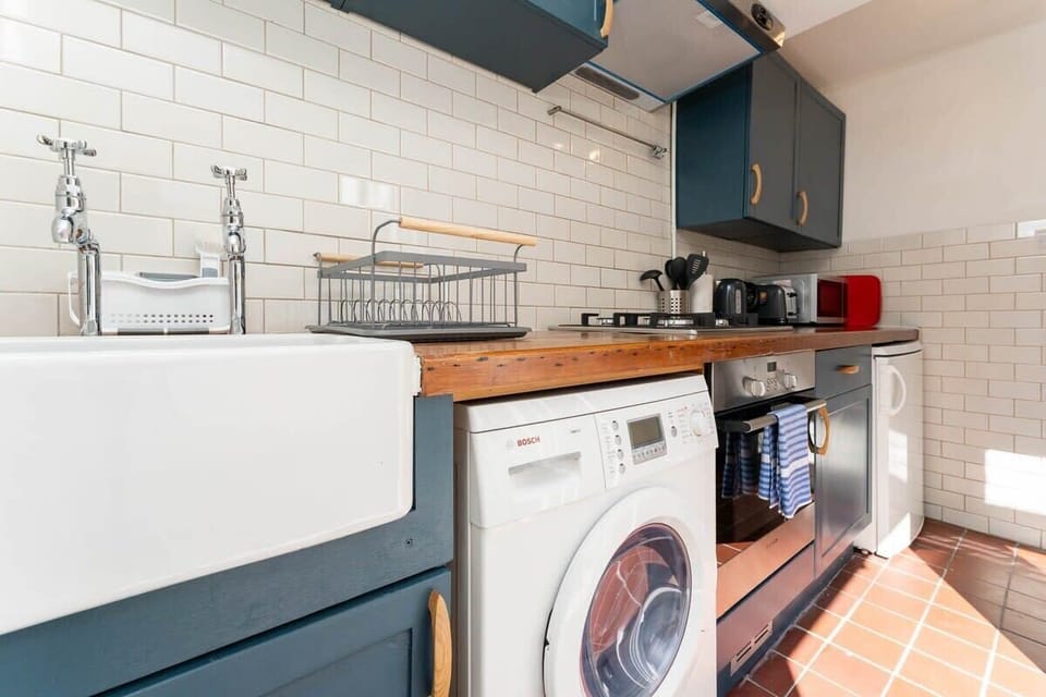 The Navy at Frederick Gardens, Brighton and Hove - Host & Stay