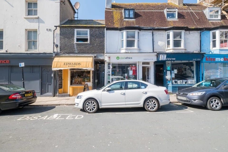 St James' Sea View, Brighton and Hove - Host & Stay