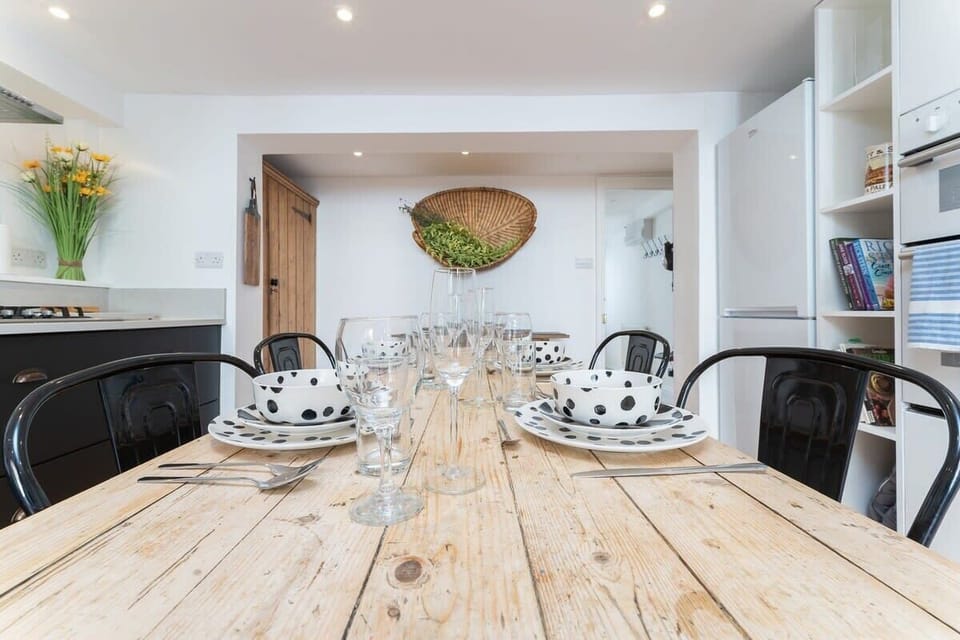 Sunny Terrace on Robert Street, Brighton and Hove - Host & Stay