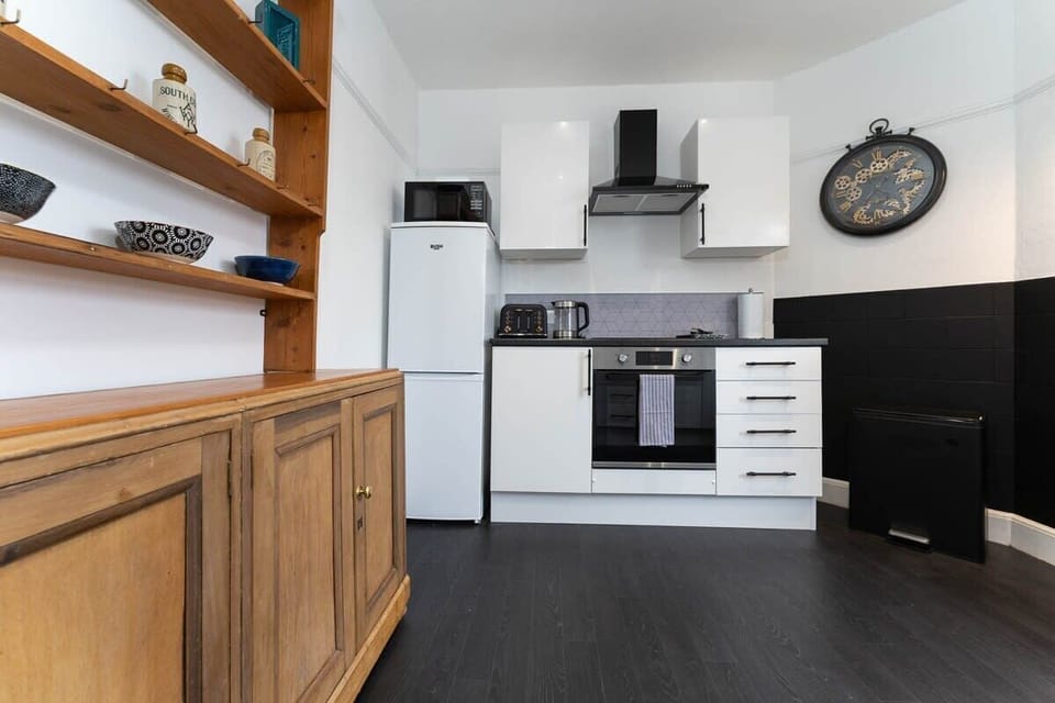 Preston Park Apartment, Brighton and Hove - Host & Stay