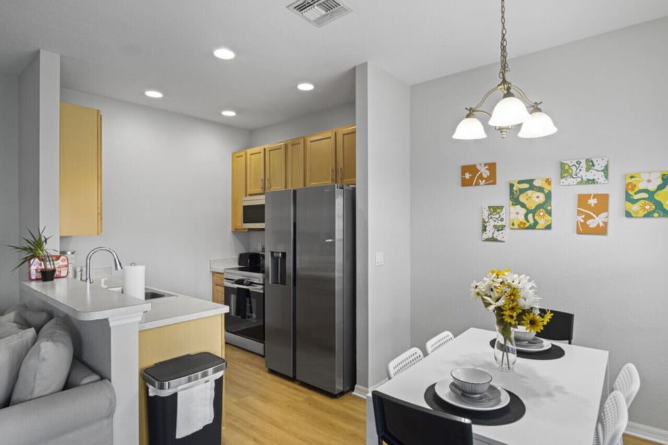 Kitchen & Dining Room